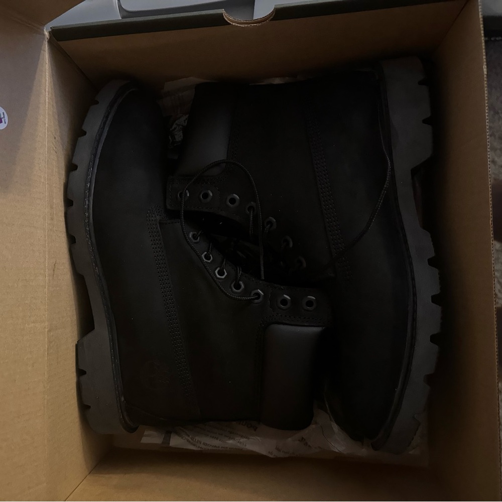 black timberland boots